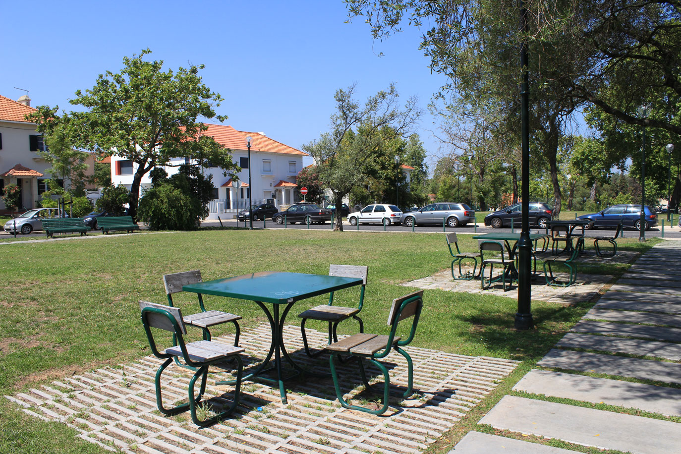 Jardim da Alameda da Encarnação em Lisboa • Portugal