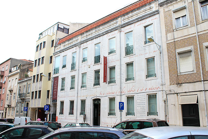 Casa Fernando Pessoa Em Lisboa • Portugal